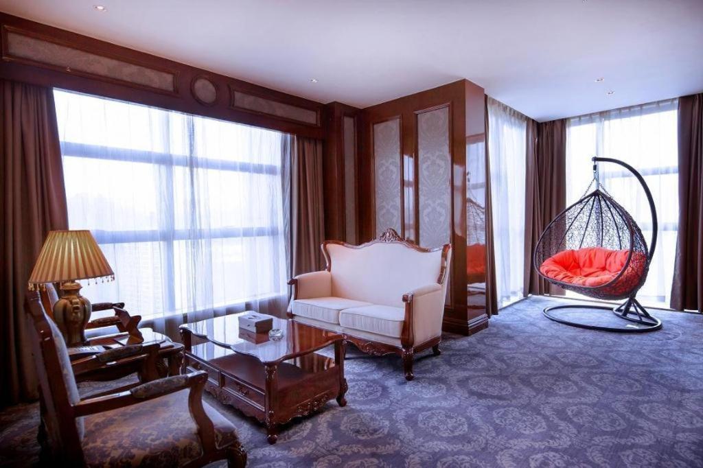 Chongqing Huachen International Hotel Eksteriør bilde